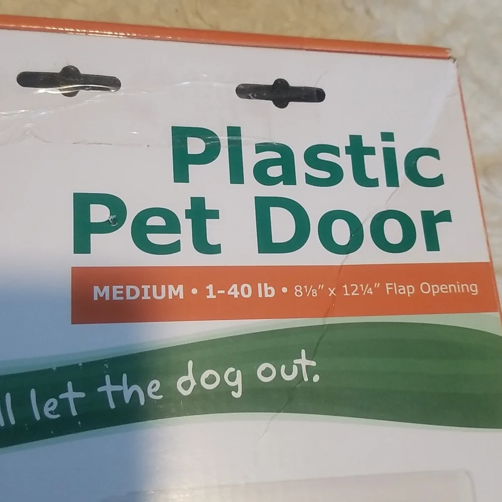 Pet Safe Plastic Pet Door, Dog/ Cat...Medium 1-40 lbs. - Picture 2 of 3